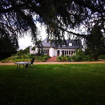 Le Logis De Catherine Et Serge Genêts Kültér fotó
